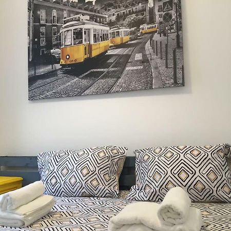 Love inn Bairro Alto Lisbona Esterno foto