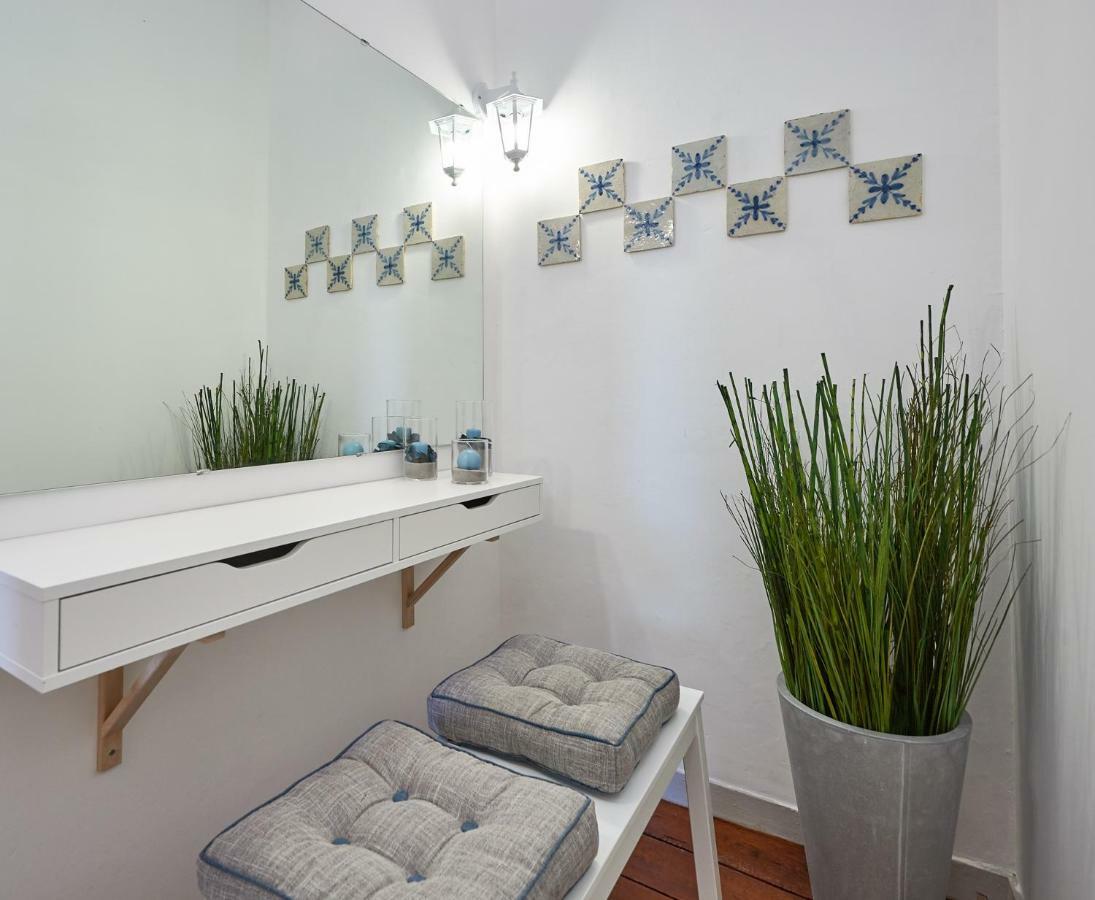 Love inn Bairro Alto Lisbona Esterno foto